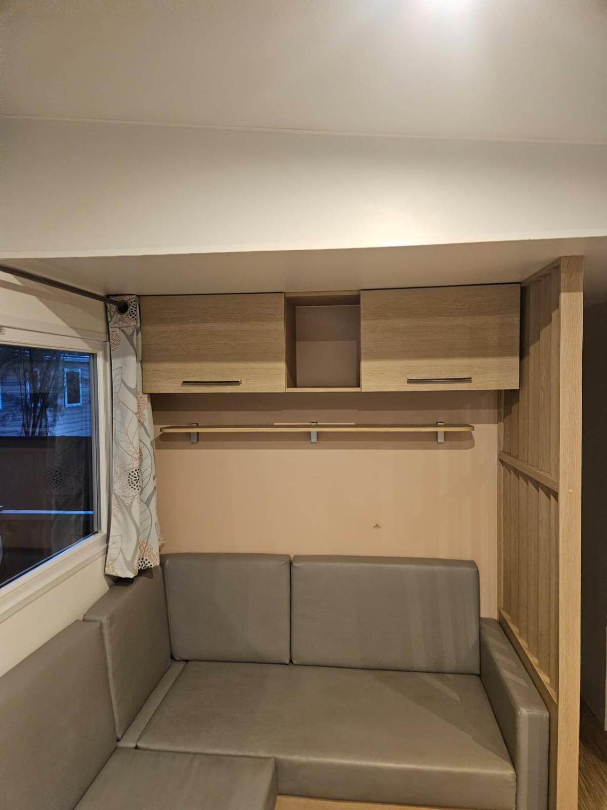 Mobil-Home 6 Personnes Chez Maylia Cadenet Exterior photo