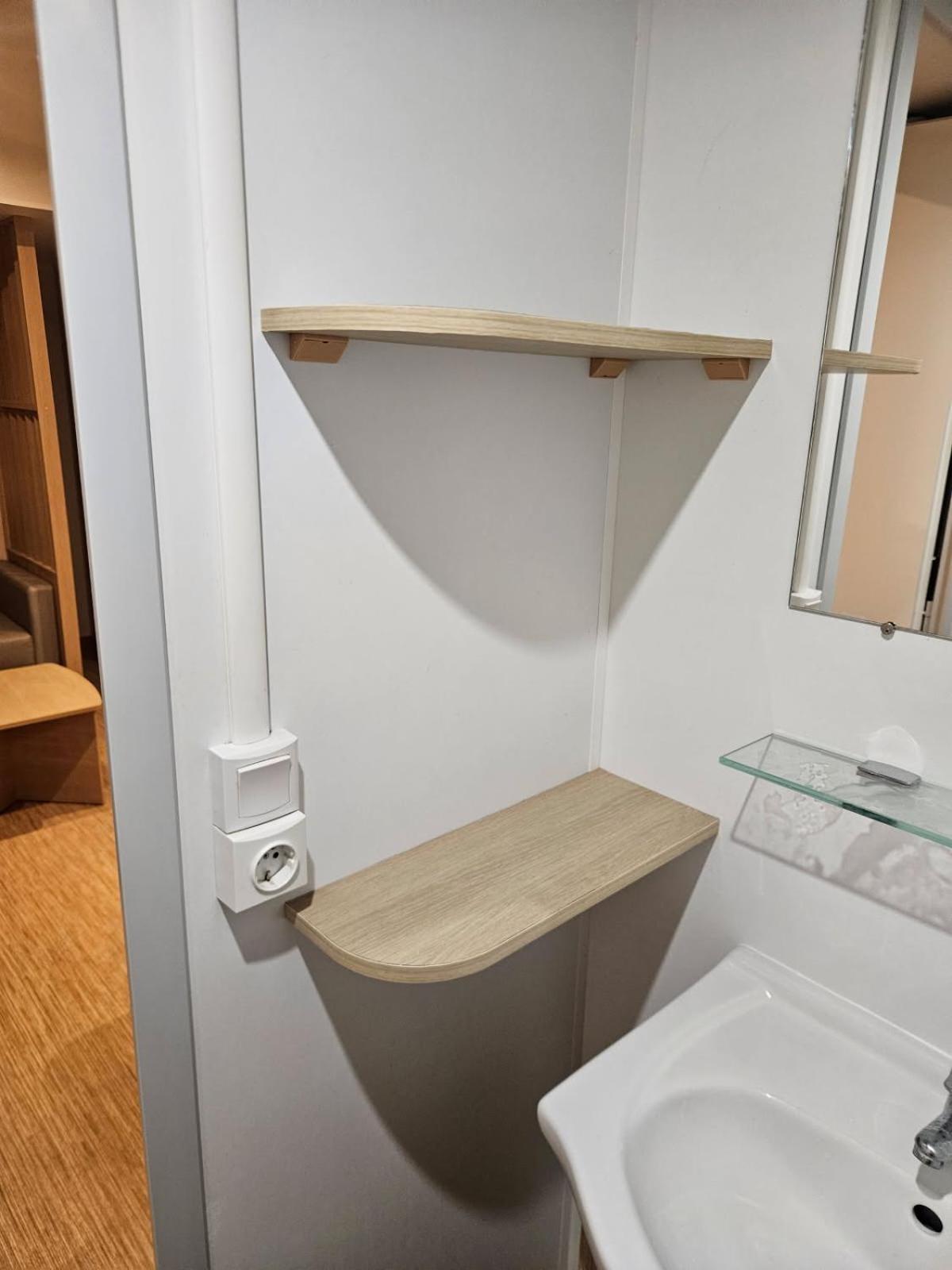 Mobil-Home 6 Personnes Chez Maylia Cadenet Exterior photo